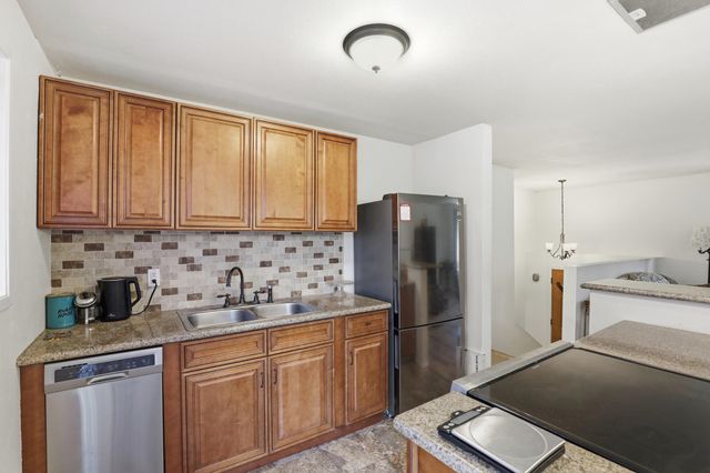 19716 S Cheney Plaza Rd, Cheney, WA 99004
