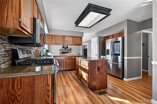 354 Highgrove Place Drive, O'fallon, MO 63366