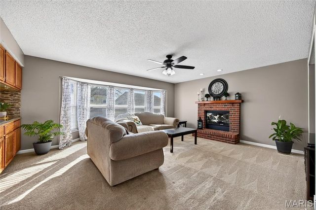 354 Highgrove Place Drive, O'fallon, MO 63366