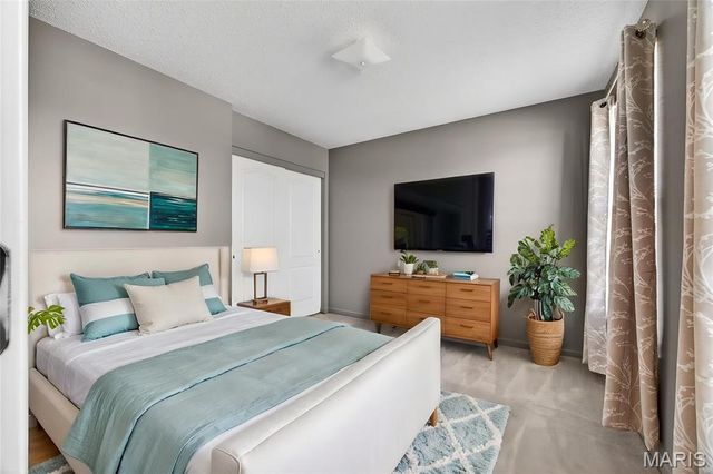 354 Highgrove Place Drive, O'fallon, MO 63366