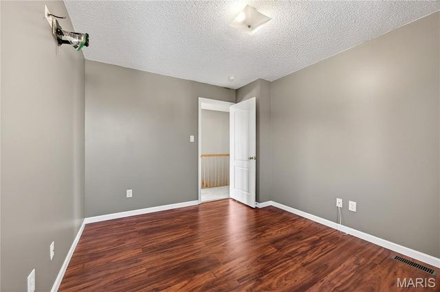 354 Highgrove Place Drive, O'fallon, MO 63366