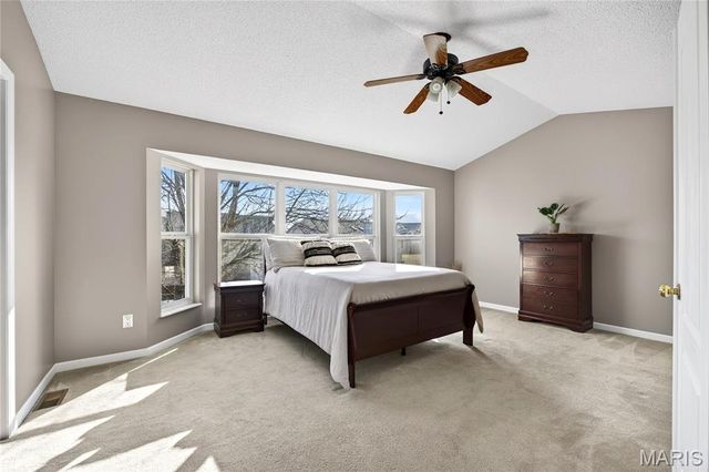 354 Highgrove Place Drive, O'fallon, MO 63366