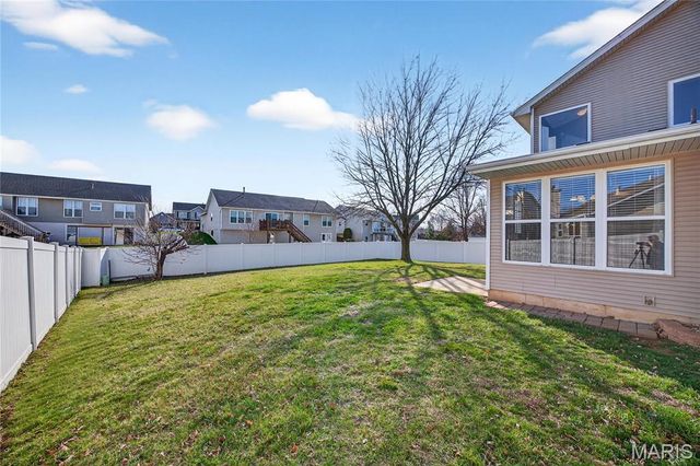 354 Highgrove Place Drive, O'fallon, MO 63366