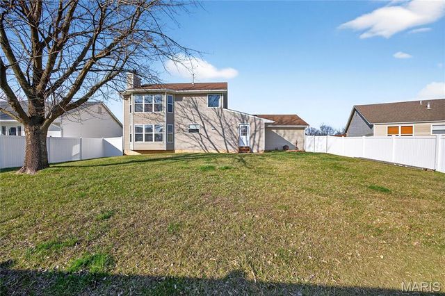 354 Highgrove Place Drive, O'fallon, MO 63366