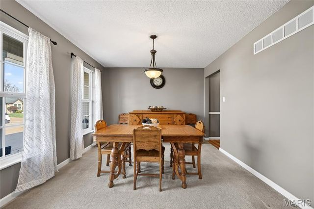 354 Highgrove Place Drive, O'fallon, MO 63366