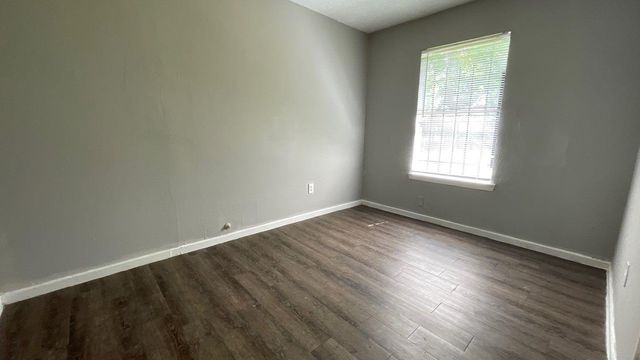 8303 Saint Lo Road, Houston, TX 77033