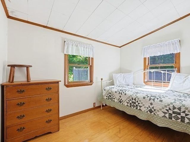 21 Park Ave, Stoughton, MA 02072