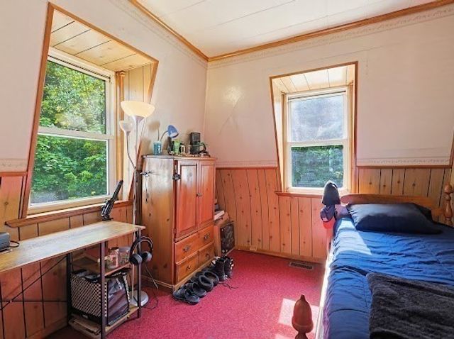 21 Park Ave, Stoughton, MA 02072