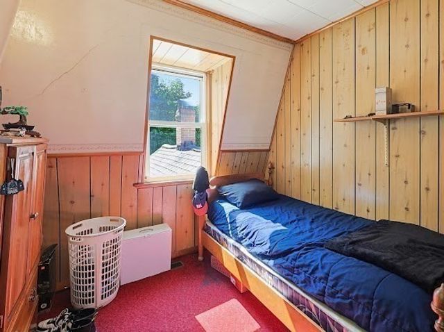 21 Park Ave, Stoughton, MA 02072
