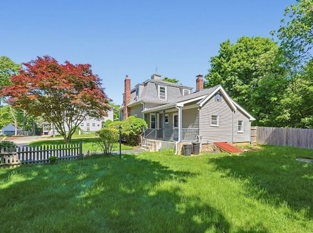 21 Park Ave, Stoughton, MA 02072