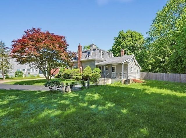 21 Park Ave, Stoughton, MA 02072