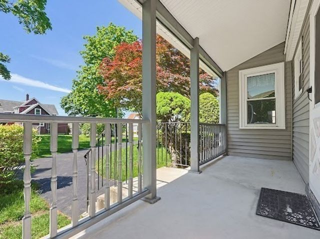 21 Park Ave, Stoughton, MA 02072