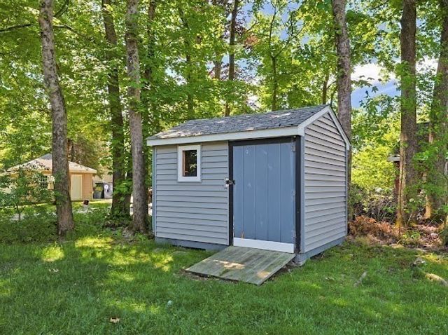 21 Park Ave, Stoughton, MA 02072
