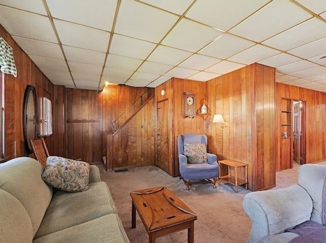 21 Park Ave, Stoughton, MA 02072