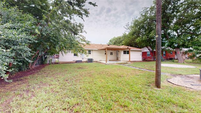 834 Inwood Drive, Mckinney, TX 75069