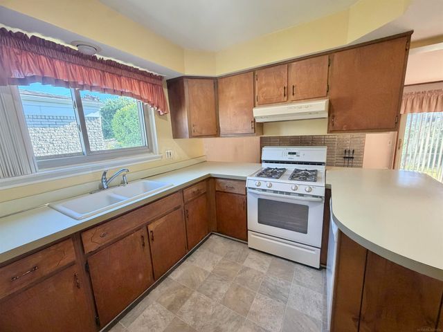 36757 Adele Dr Drive, Sterling Heights, MI 48312