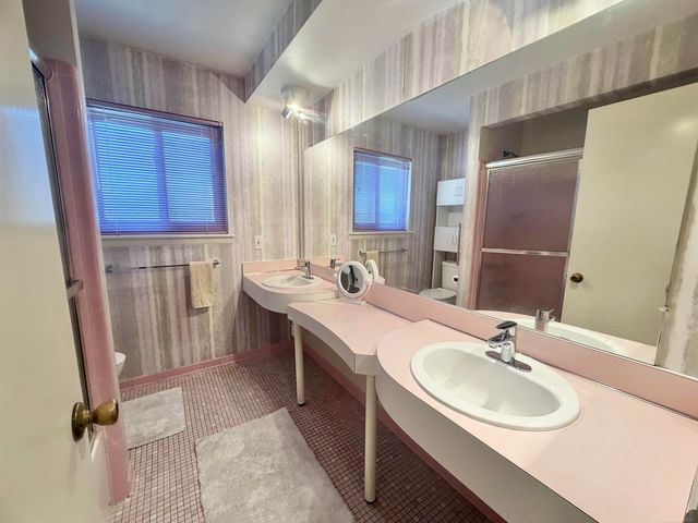 36757 Adele Dr Drive, Sterling Heights, MI 48312