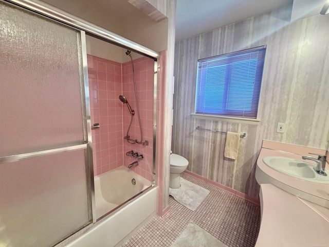 36757 Adele Dr Drive, Sterling Heights, MI 48312