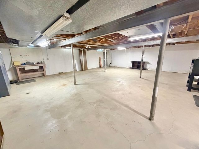 36757 Adele Dr Drive, Sterling Heights, MI 48312