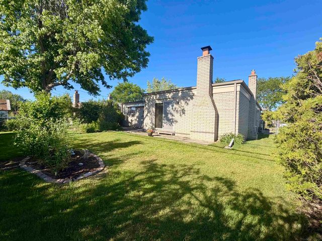 36757 Adele Dr Drive, Sterling Heights, MI 48312