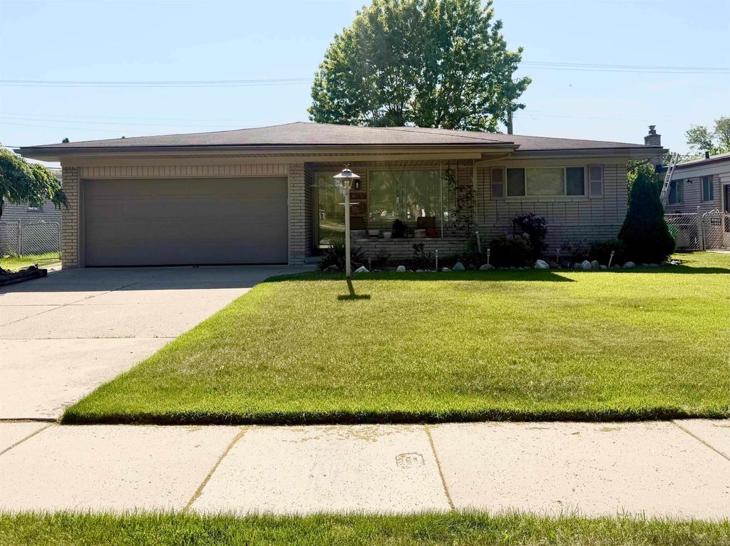 36757 Adele Dr Drive, Sterling Heights, MI 48312