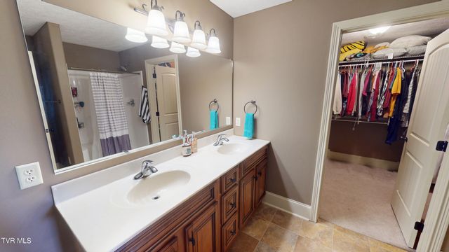 4956 Southfork Circle, Morristown, TN 37813