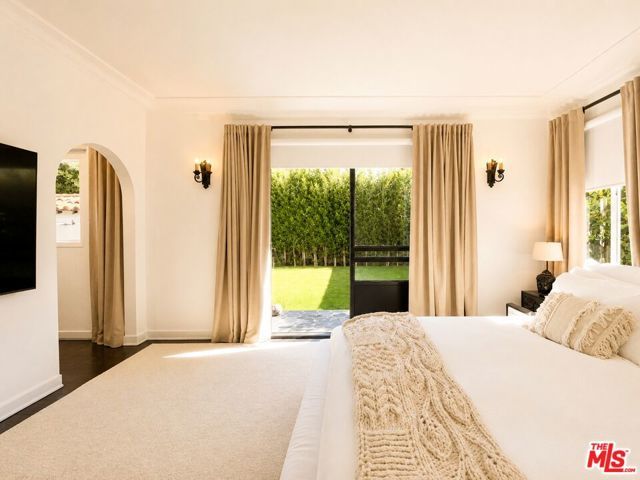 352 N Orlando Avenue, Los Angeles, CA 90048