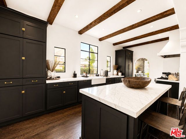 352 N Orlando Avenue, Los Angeles, CA 90048