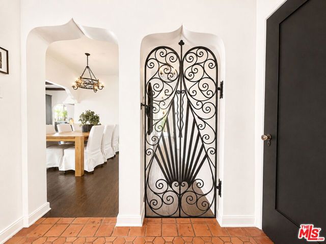 352 N Orlando Avenue, Los Angeles, CA 90048