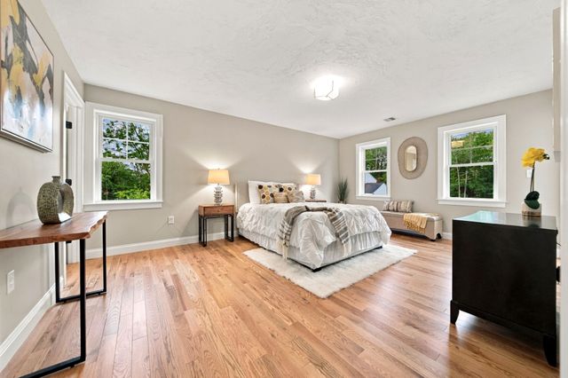 81 Sherrick Ave., Holbrook, MA 02343