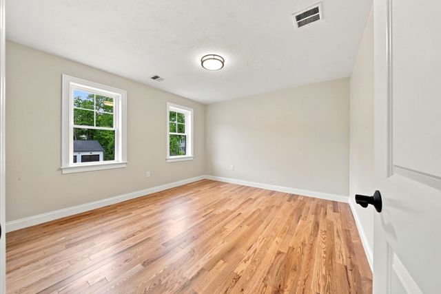 81 Sherrick Ave., Holbrook, MA 02343