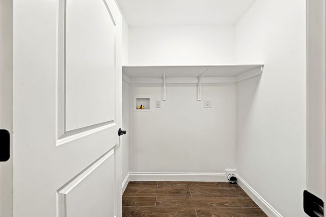 81 Sherrick Ave., Holbrook, MA 02343