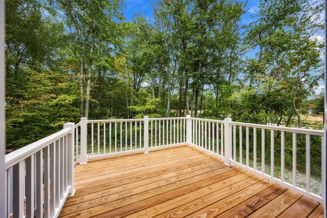 81 Sherrick Ave., Holbrook, MA 02343