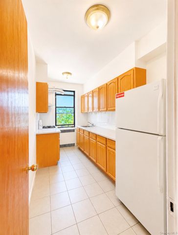 3338 Parsons Boulevard 5, Flushing, NY 11354
