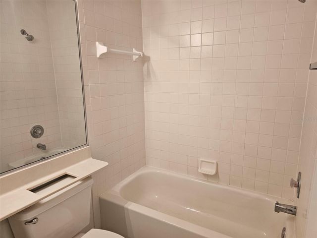 4202 CADDIE DRIVE E 201, Bradenton, FL 34203