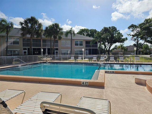 4202 CADDIE DRIVE E 201, Bradenton, FL 34203
