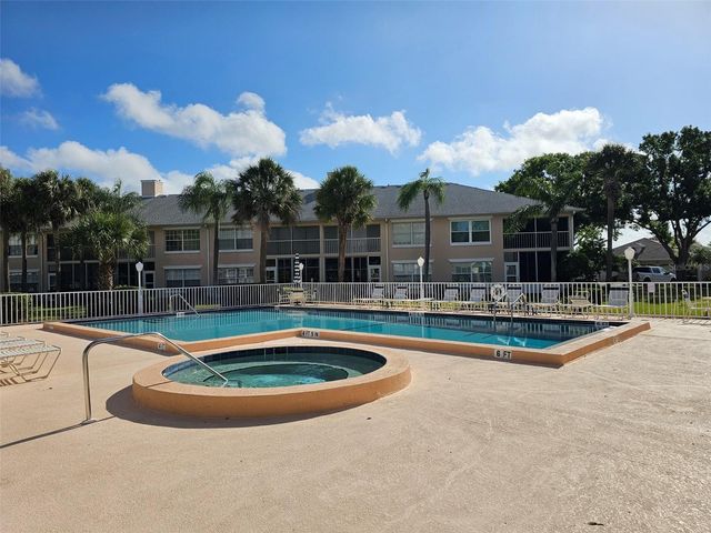 4202 CADDIE DRIVE E 201, Bradenton, FL 34203