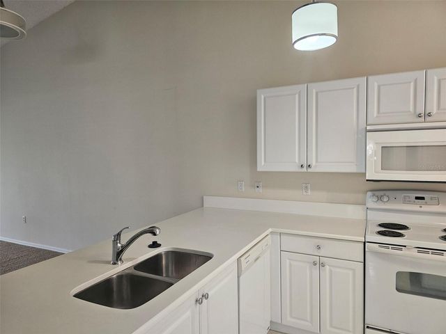 4202 CADDIE DRIVE E 201, Bradenton, FL 34203