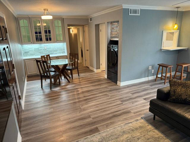 505 Westcott Street 308, Houston, TX 77007