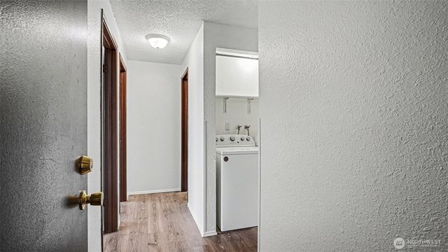 21636 29th Avenue S, Des Moines, WA 98198