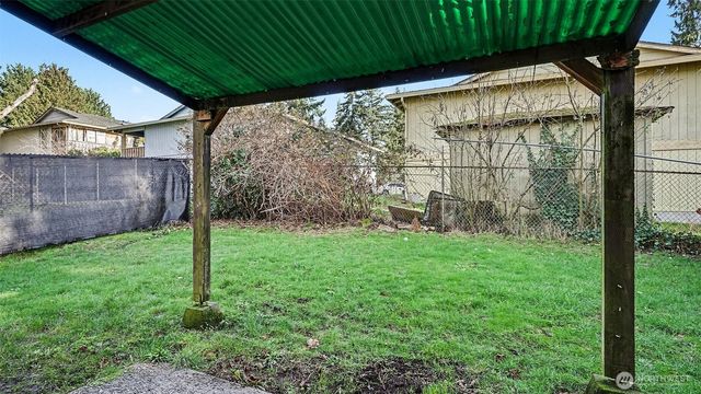 21636 29th Avenue S, Des Moines, WA 98198