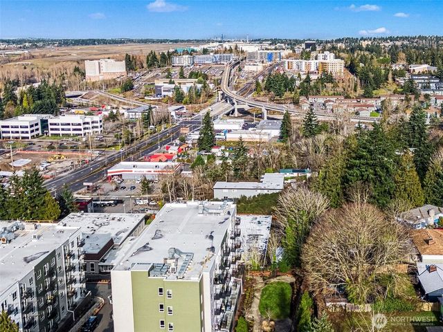 21636 29th Avenue S, Des Moines, WA 98198