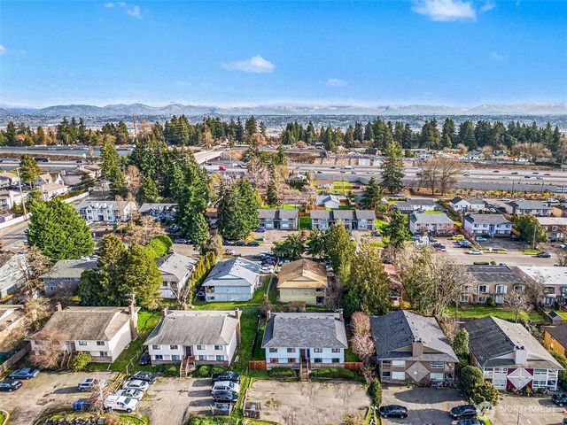 21636 29th Avenue S, Des Moines, WA 98198