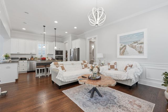 927 Iris St., Myrtle Beach, SC 29577
