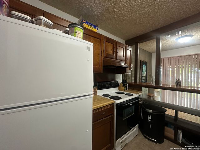 1027 Hickory Trail, San Antonio, TX 78245