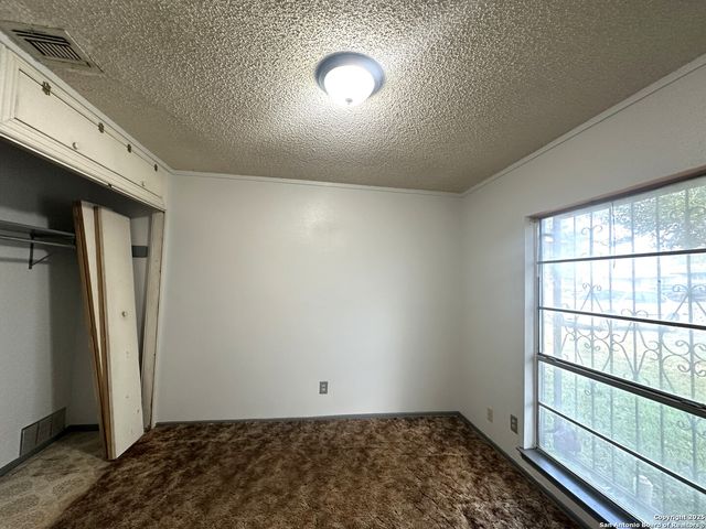 1027 Hickory Trail, San Antonio, TX 78245