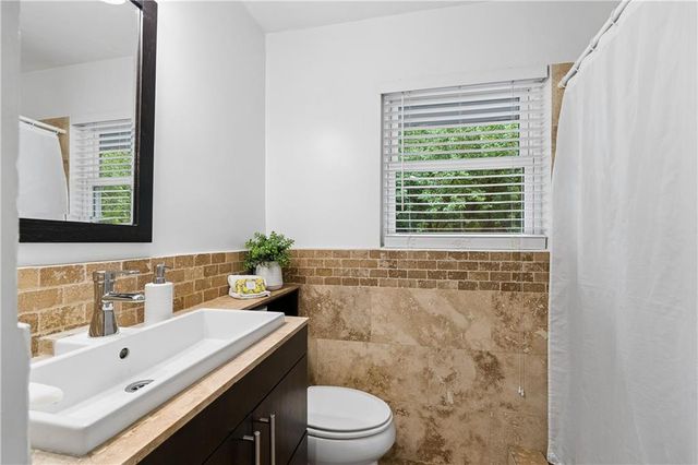 271 Lakemoore Drive NE C, Atlanta, GA 30342