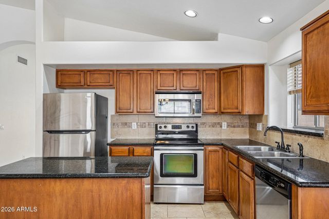 15287 W TAD Lane, Surprise, AZ 85374