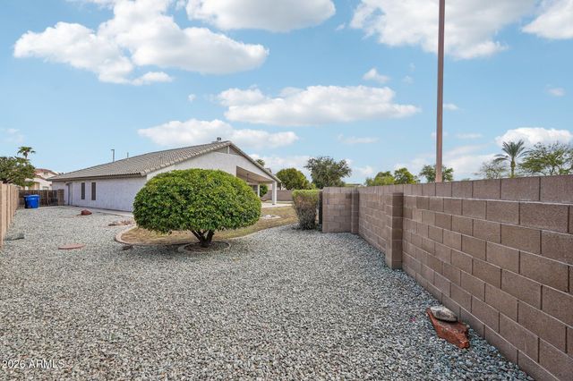 15287 W TAD Lane, Surprise, AZ 85374