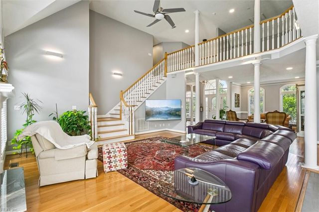 100 Fairway LN, Yorktown, VA 23693